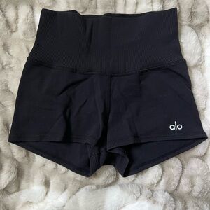 Alo Yoga Airbrush Shorts